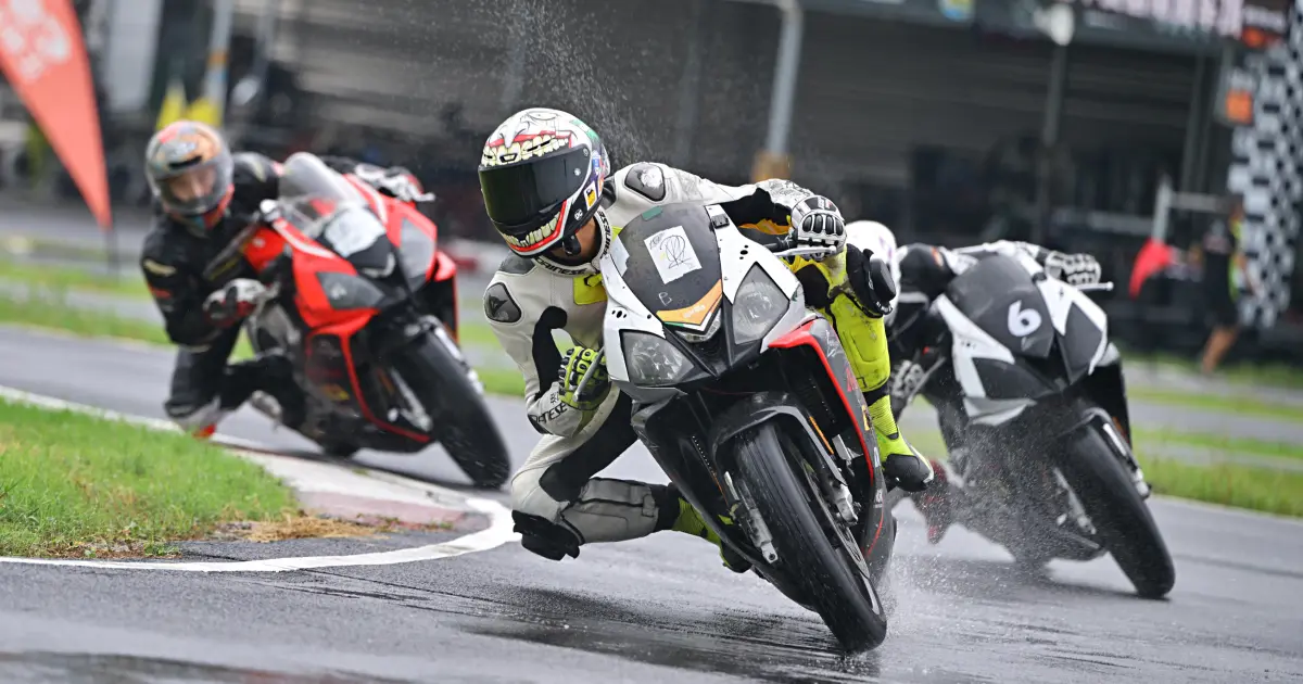 亞洲區車手友誼賽 Race1 雨戰